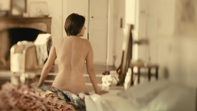 Catherine Bernstein nude - Nue (2009)