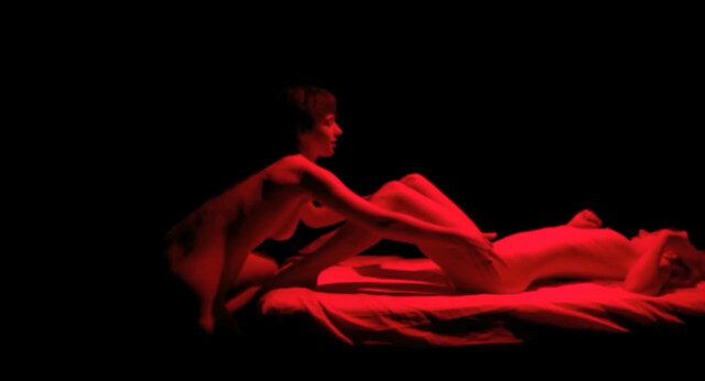 Manon Delauvaux nude, Nora Dolmans nude - Switch (2018)