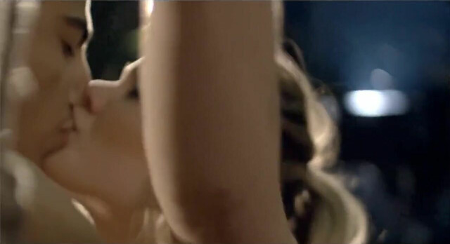 Nude Video Celebs Louisa Krause Sexy Toe To Toe 2009