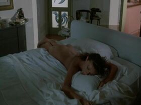 Eleonora Brigliadori nude - Rimini Rimini (1987)