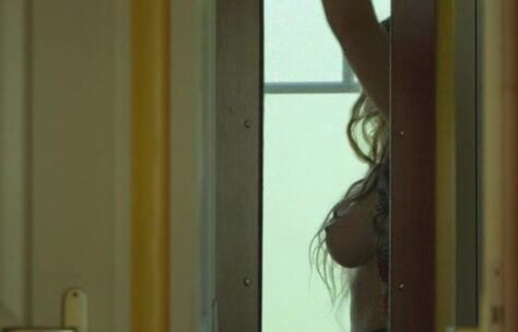 Iliana Zabeth nude - Mercenaire (2016)
