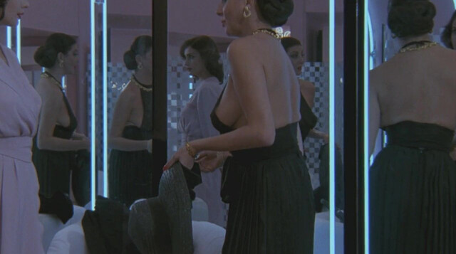 Pierangela Vallerino nude - All Ladies do it (1992)