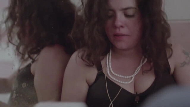 Edwarda Gurrola sexy - The Pleasure is Mine (2015)