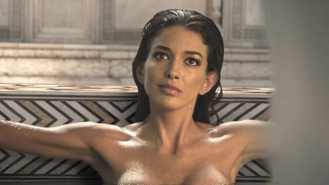 Sahar Biniaz sexy - Sanctuary s02e13 (2008)