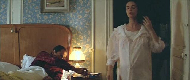 Valeria Bruni-Tedeschi nude, Zabou Breitman sexy, Nathalie Baye sexy - C'est La Vie (1990)