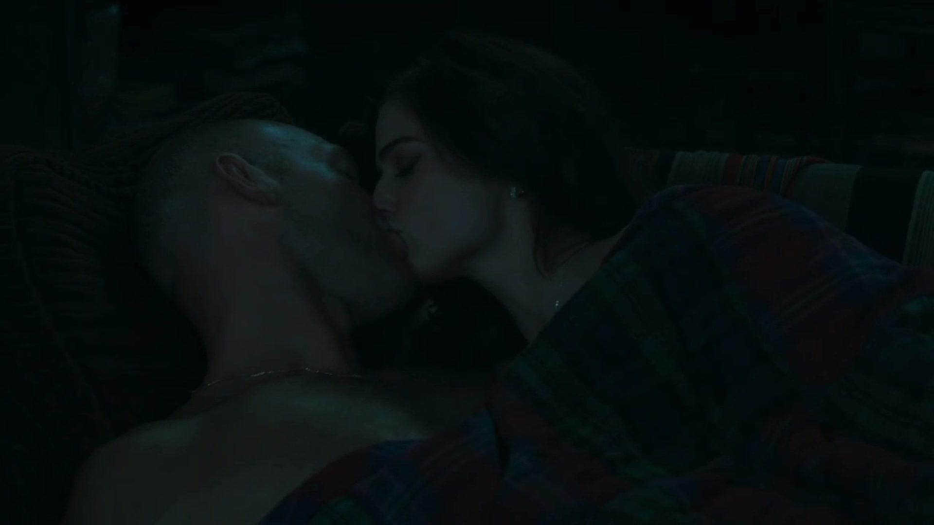 Janet Montgomery sexy - The Romanoffs s01e02 (2018)