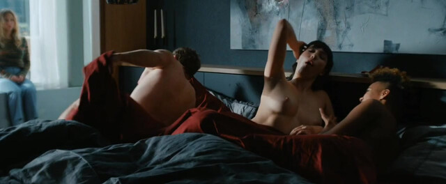 Sydney Sweeney nude, Natasha Liu Bordizzo nude - The Voyeurs (2021)