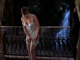 Brooke Shields sexy - The Bachelor (1999)