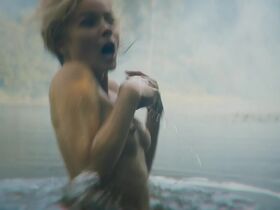 Aleksandra Kharitonova nude - Igra (2018)
