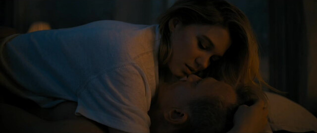 Lea Seydoux sexy - No Time to Die (2021)
