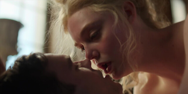 Elle Fanning nude - The Great s02e10 (2021)