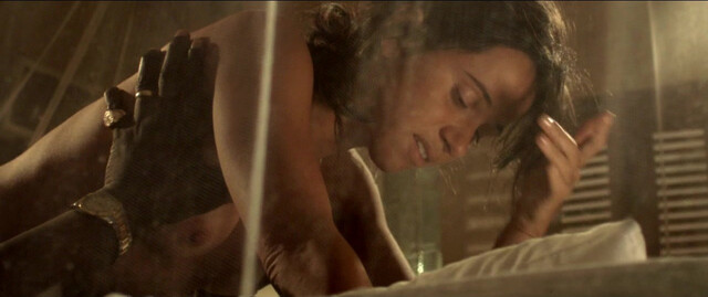 Dalila Carmo nude - Quero Ser Uma Estrela (2010)
