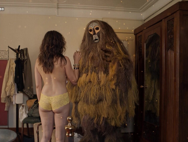 Catarina Wallenstein nude - A Yellow Animal (2020)