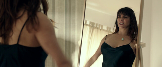 Valentina Lodovini sexy - Say It Loud (2020)