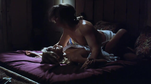 Lisa Bonet nude, Olivia d’Abo nude - Bank Robber (1993)