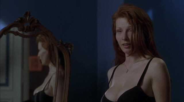 Victoria Smirnova nude - The Foreigner (2003)