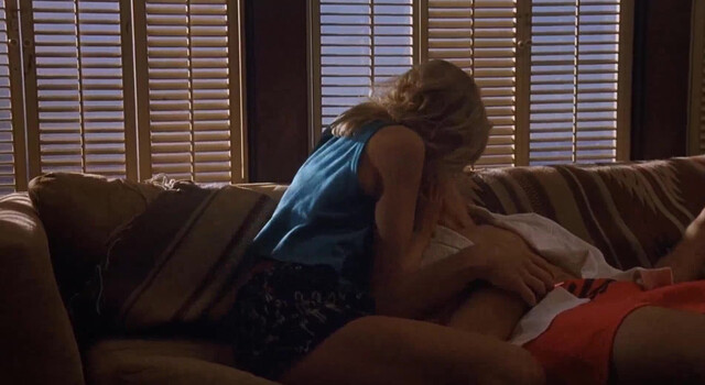 Courtney Thorne-Smith sexy, Harley Jane Kozak nude - Side Out (1990)