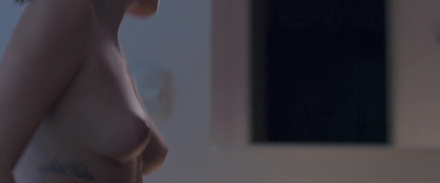Natalia Tena nude, Bella Camero nude - Sangre (2020)