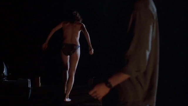 Chandra West sexy, Emmanuelle Vaugier sexy - Water's Edge (2003)