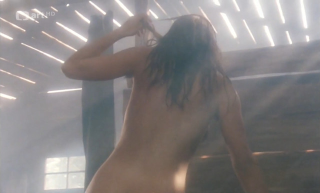 Mahulena Bocanova nude – The Golet in the Valley (Golet v udoli) (1995)
