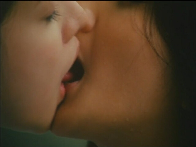 Rica Peralejo nude, Maui Taylor nude – Hibla (2002)