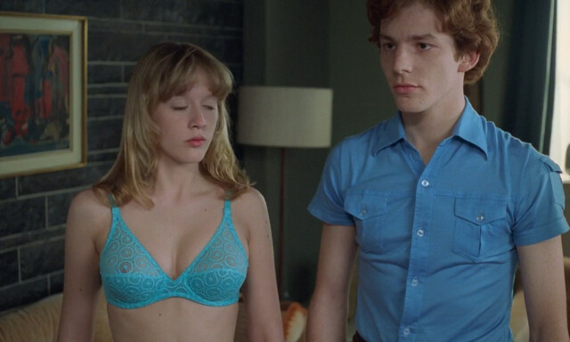 Ludivine Sagnier nude, Anna Levine sexy – Water Drops on Burning Rocks (Gouttes d'eau sur pierres brulantes) (2000)