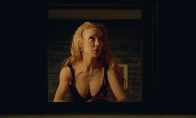 Ludivine Sagnier nude, Anna Levine sexy – Water Drops on Burning Rocks (Gouttes d'eau sur pierres brulantes) (2000)