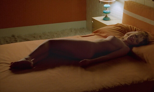 Ludivine Sagnier nude, Anna Levine sexy – Water Drops on Burning Rocks (Gouttes d'eau sur pierres brulantes) (2000)