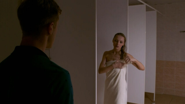 Ekaterina Vilkova sexy, Polina Povtar sexy – Mamy chempionov s01e01e08e10e11e16e18 (2019)