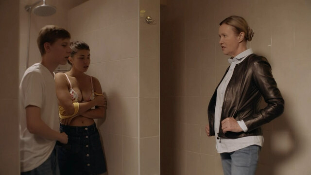 Ekaterina Vilkova sexy, Polina Povtar sexy – Mamy chempionov s01e01e08e10e11e16e18 (2019)