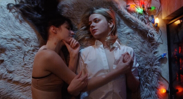 Betsey Brown nude, Madeline Quinn nude, Dasha Nekrasova nude – The Scary of Sixty-First (2021)