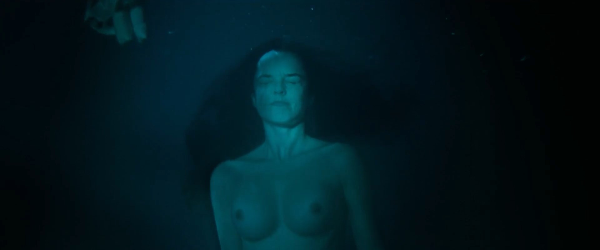 Carolina Monte Rosa nude – Por que Voce nao Chora (2021)