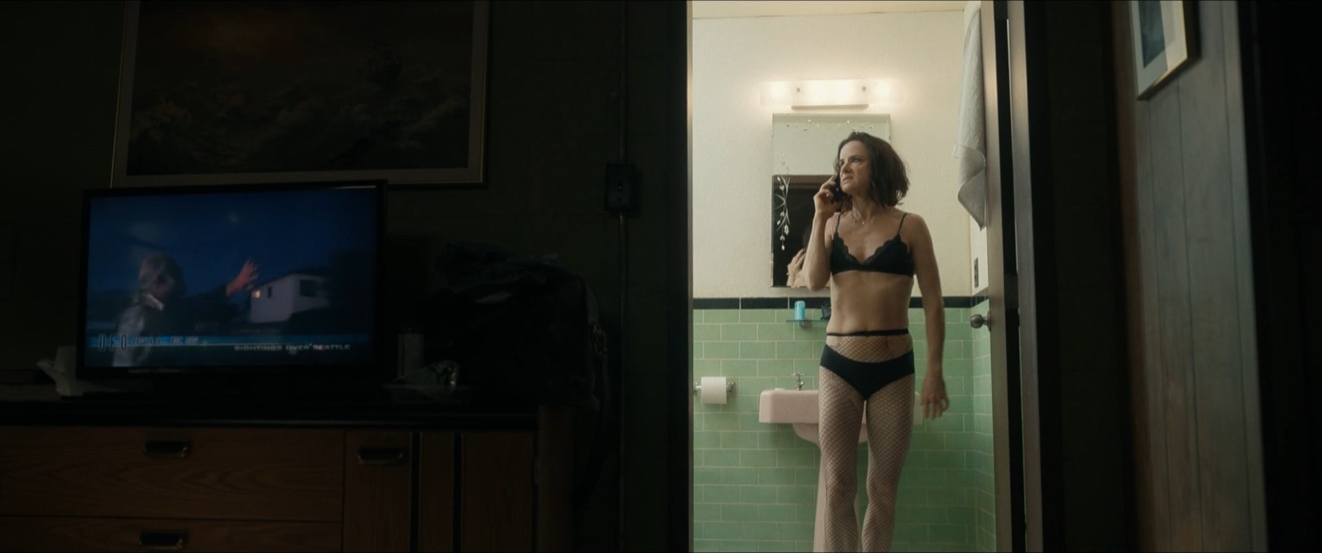 Juliette Lewis sexy – Yellowjackets s01e05 (2021)