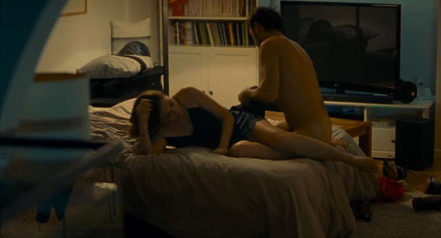 Emmanuelle Beart nude, Alix Coudray nude, Cassandre Chambraux nude, Marie Zabukovec nude – L'etreinte (2021)