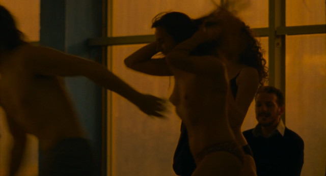 Emmanuelle Beart nude, Alix Coudray nude, Cassandre Chambraux nude, Marie Zabukovec nude – L'etreinte (2021)