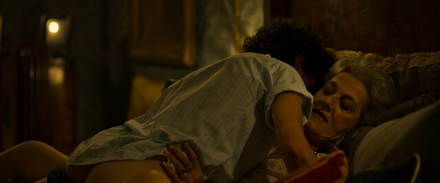 Luisa Ranieri nude, Cristiana Dell'Anna sexy, Sofya Gershevich sexy – The Hand of God (E stata la mano di Dio) (2021)