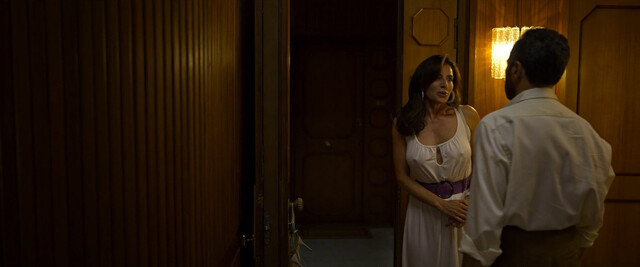 Luisa Ranieri nude, Cristiana Dell'Anna sexy, Sofya Gershevich sexy – The Hand of God (E stata la mano di Dio) (2021)