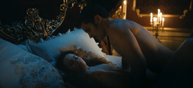 Dominique Devenport nude, Paula Kober sexy – Sisi s01e01-05 (2021)