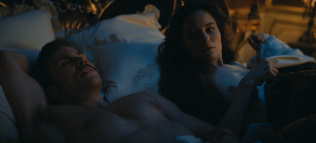 Dominique Devenport nude, Paula Kober sexy – Sisi s01e01-05 (2021)