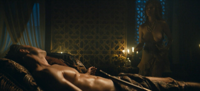 Dominique Devenport nude, Paula Kober sexy – Sisi s01e01-05 (2021)