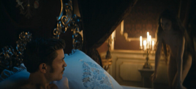 Dominique Devenport nude, Paula Kober sexy – Sisi s01e01-05 (2021)