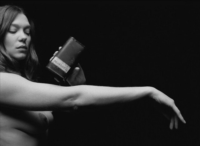 Lea Seydoux nude, Lyna Khoudri nude, Tilda Swinton nude – The French Dispatch (2021)