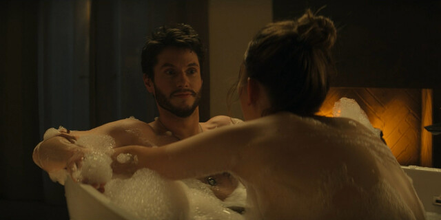 Victoria Pedretti sexy, Tati Gabrielle sexy, Shalita Grant sexy – YOU s03e01-08 (2021)