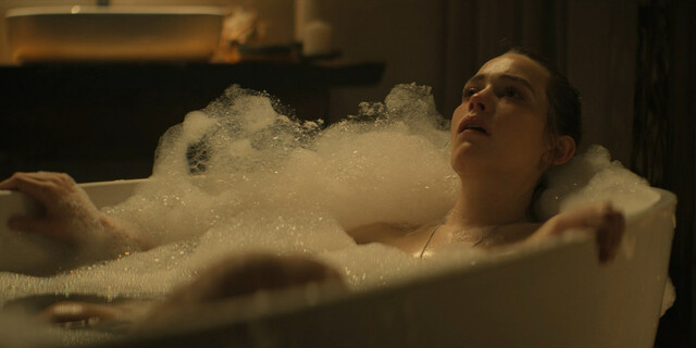 Victoria Pedretti sexy, Tati Gabrielle sexy, Shalita Grant sexy – YOU s03e01-08 (2021)