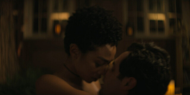 Victoria Pedretti sexy, Tati Gabrielle sexy, Shalita Grant sexy – YOU s03e01-08 (2021)