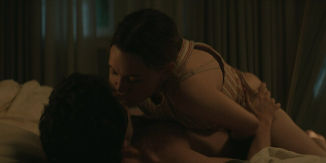 Victoria Pedretti sexy, Tati Gabrielle sexy, Shalita Grant sexy – YOU s03e01-08 (2021)