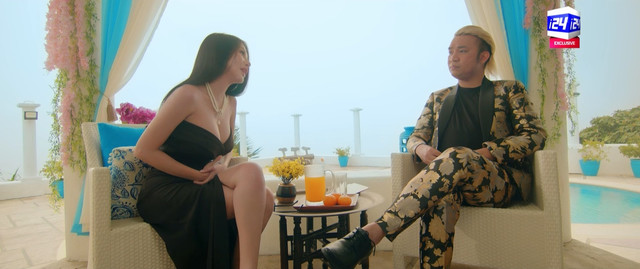 Cindy Miranda nude, Sunshine Guimary nude – House Tour (2021)