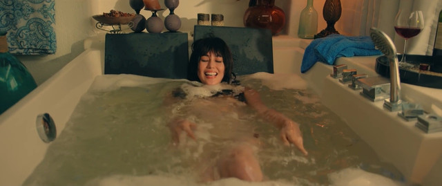 Cindy Miranda nude, Sunshine Guimary nude – House Tour (2021)