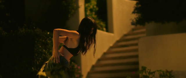 Cindy Miranda nude, Sunshine Guimary nude – House Tour (2021)