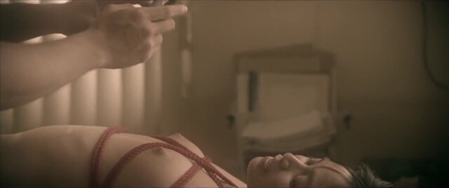 Cristine Reyes nude, Rhen Escano nude – UnTrue (2019)